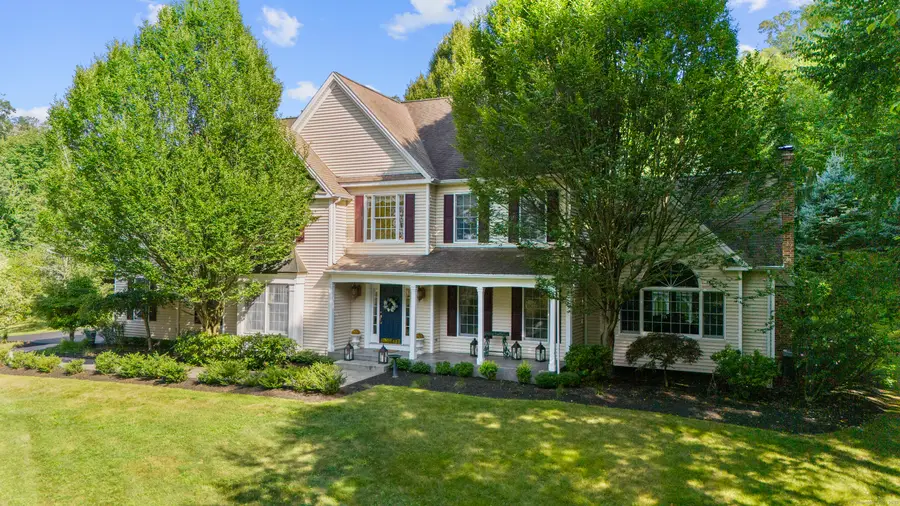 81 Valley Stream Lane, Southbury, CT 06488 - Image #3