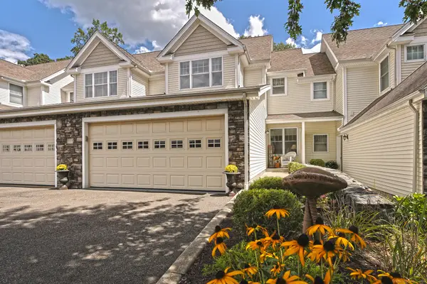 160 Kyles Way #160, Shelton, CT 06484