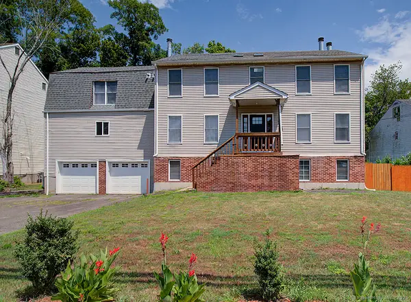 1681 Litchfield Turnpike, Woodbridge, CT 06525