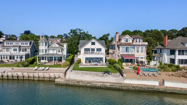 22 Ocean Drive North, Stamford, CT 06902