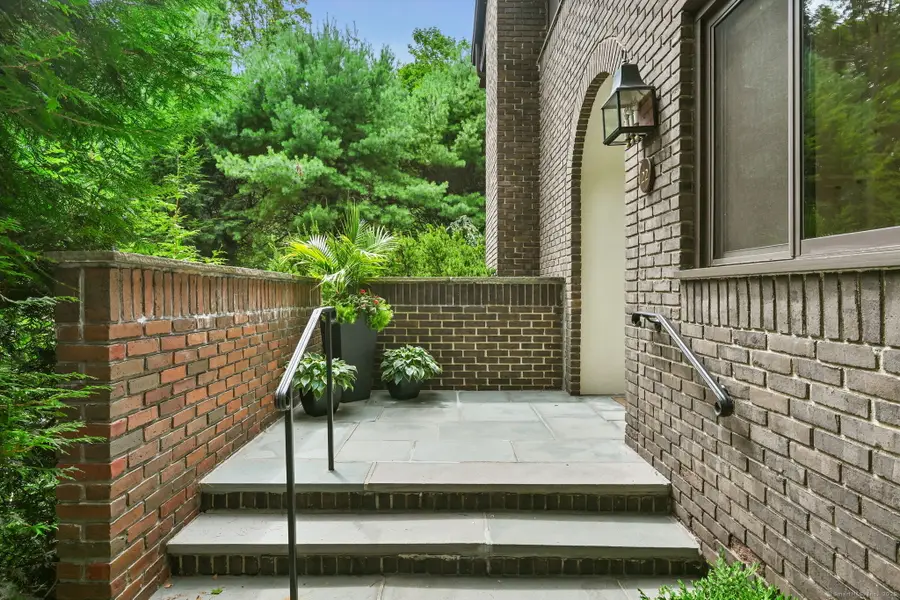 289 New Norwalk Road #22, New Canaan, CT 06840 - Image #3