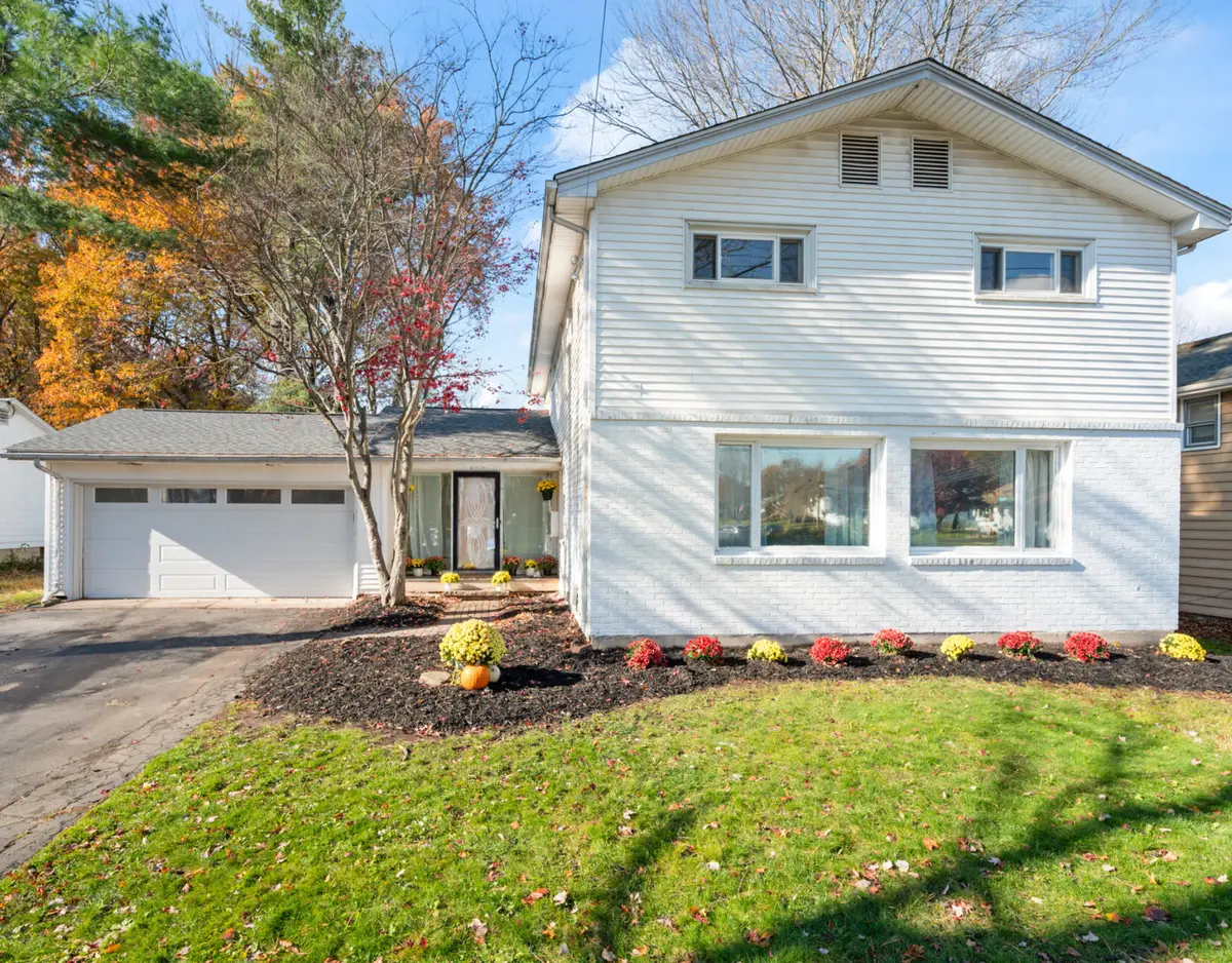 11 Rye Ridge Parkway, West Hartford, CT 06117 - Image #1