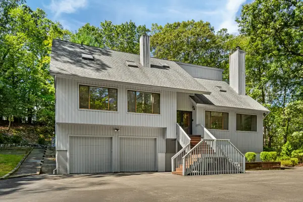 100 Old Mill Lane, Stamford, CT 06902