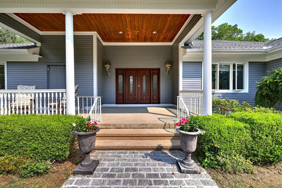 17 Bunker Hill Road, Woodbridge, CT 06525 - #3