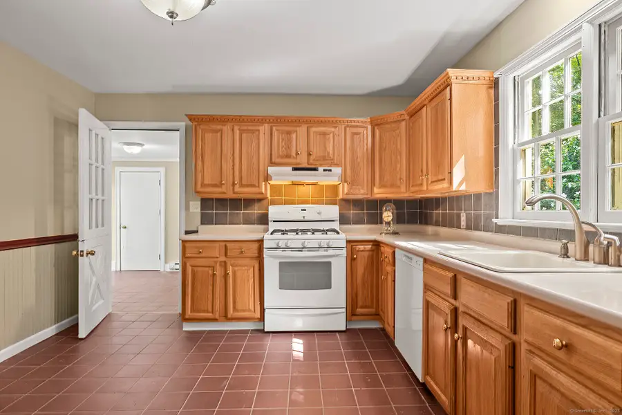 15 Laurel Hill Road, Ridgefield, CT 06877 - #3