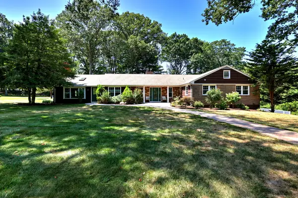 700 Royal Lane, Orange, CT 06477