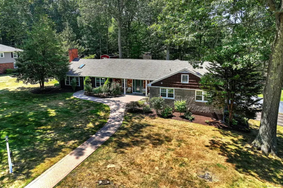 700 Royal Lane, Orange, CT 06477 - Image #2