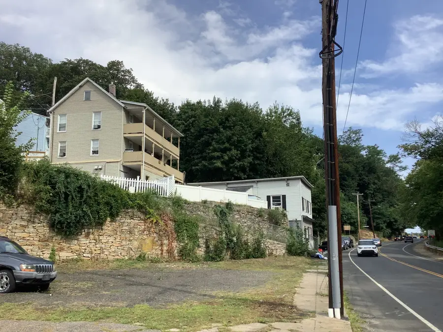 105 Camptown Avenue, Derby, CT 06418 - Image #2