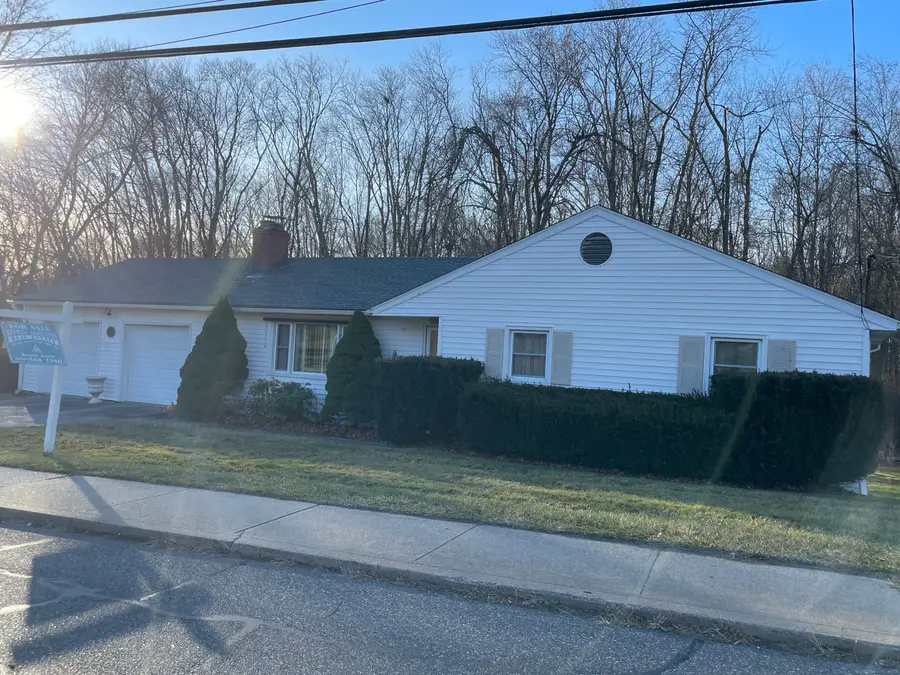 31 Skokorat Street, Seymour, CT 06483 - Image #2