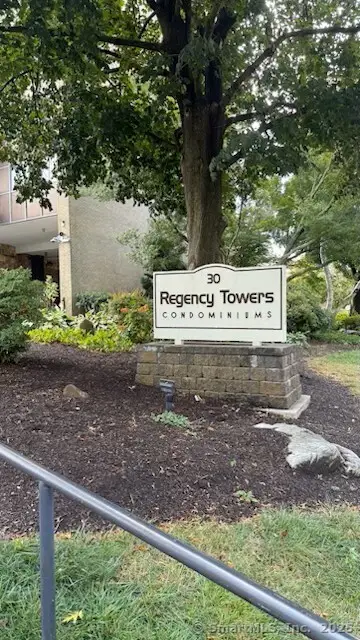 30 Woodland Street #APT 4G, Hartford, CT 06105