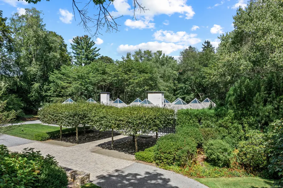 565 Oenoke Ridge, New Canaan, CT 06840 - Image #3