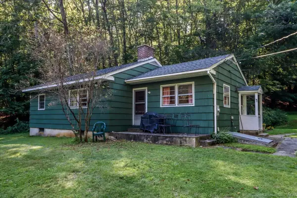 15 Connelly Road, New Milford, CT 06776