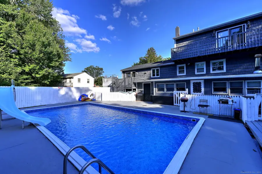 17 Ellyn Court, West Haven, CT 06516 - Image #3