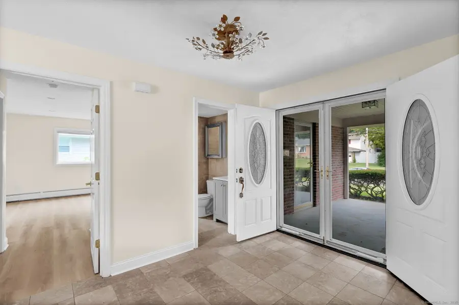 37 West Normandy Drive, West Hartford, CT 06107 - Image #2