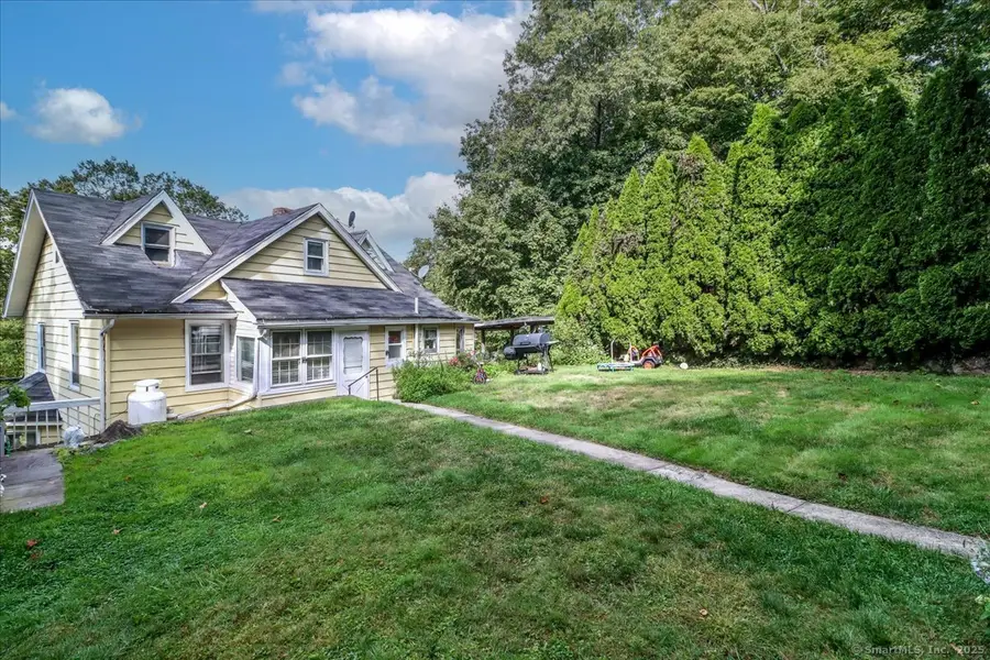 61 Smith Ridge Road, New Canaan, CT 06840 - Image #2