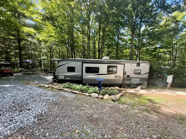 8 South Road Road #R80, Stafford, CT 06076