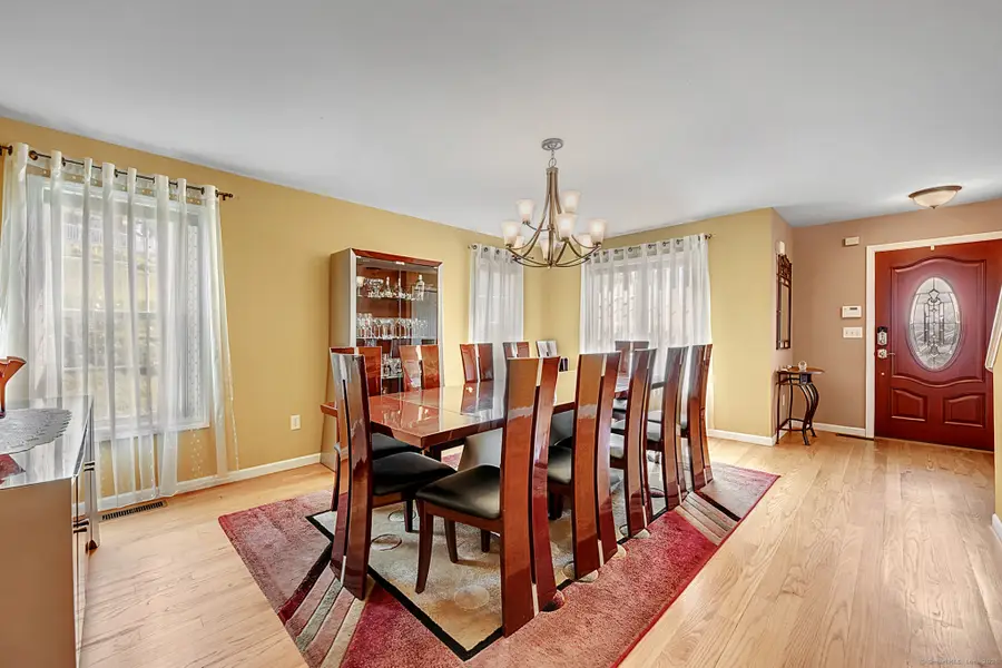 37 Seth Drive, Naugatuck, CT 06770 - Image #3