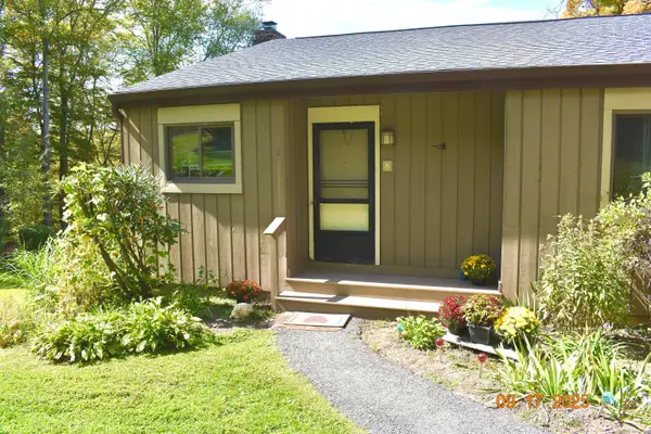 8 Tamarack Lane #8, Woodbury, CT 06798