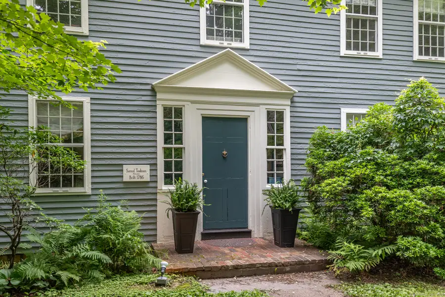 393 Middle Road Turnpike, Woodbury, CT 06798 - Image #3