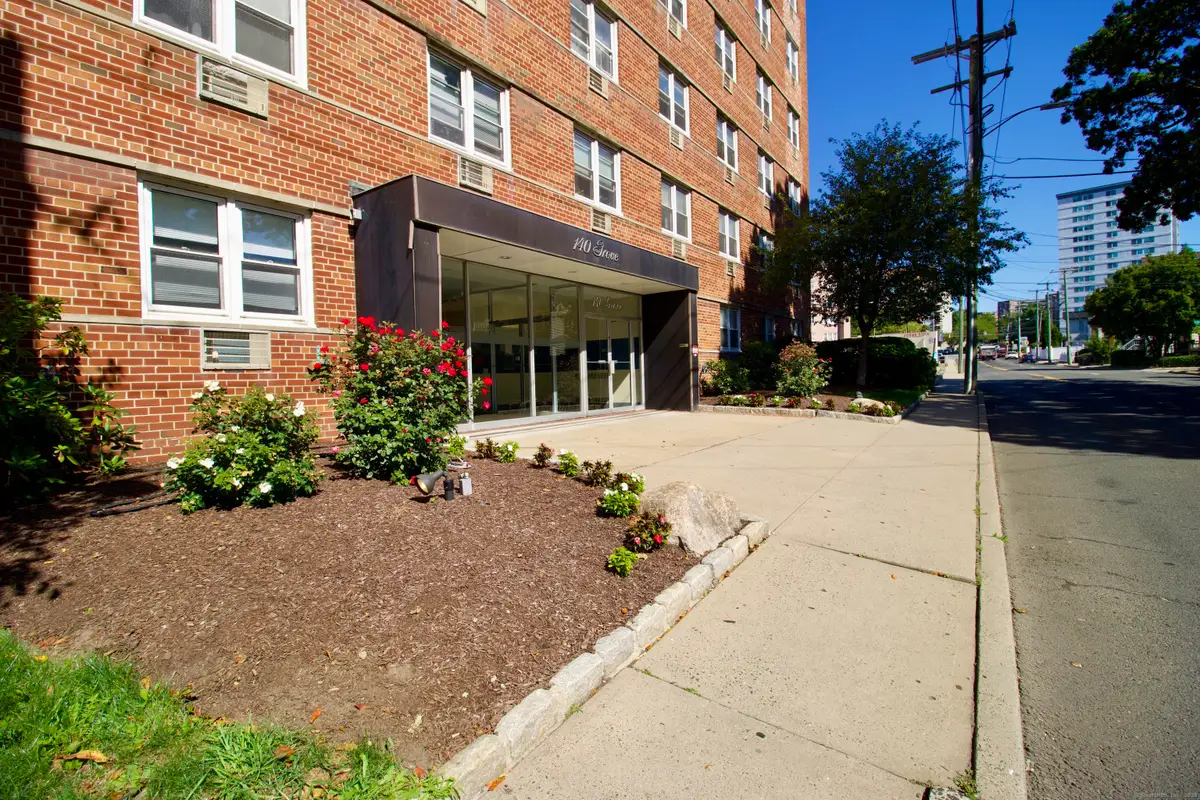 140 Grove Street #APT 5F, Stamford, CT 06901 - Image #1