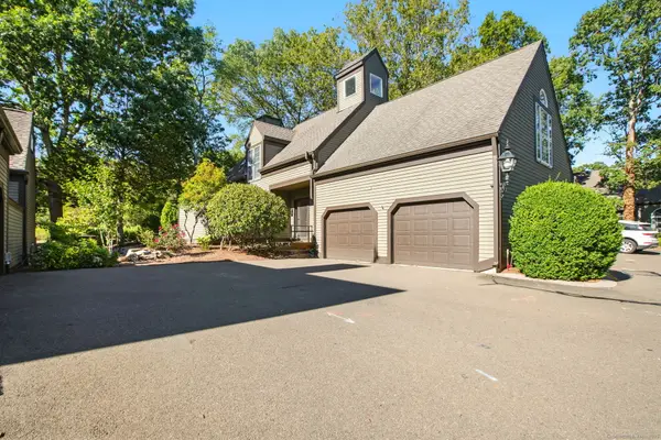 37 Long Hill Farm, Guilford, CT 06437