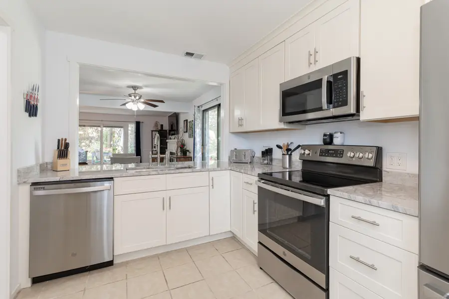 825 Heritage Village #B, Southbury, CT 06488 - Image #3