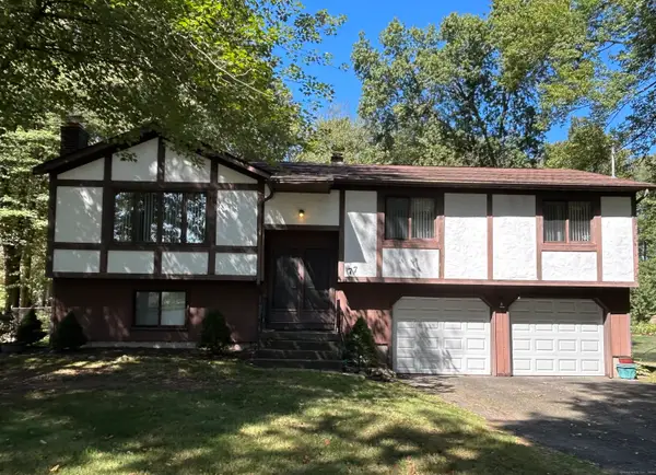 77 School House Road, Wallingford, CT 06492