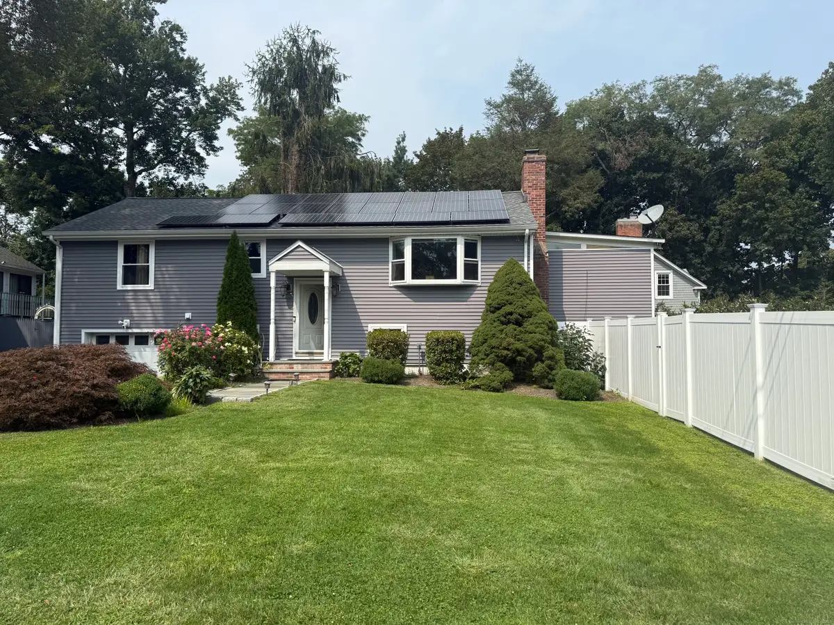 6 Plumley Circle, Norwalk, CT 06851 - Image #1