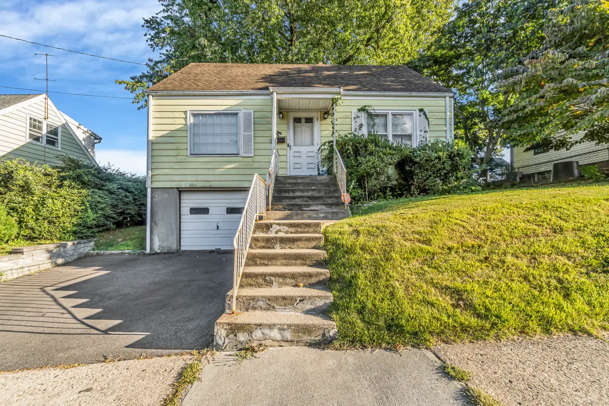 339 Goldenrod Avenue, Bridgeport, CT 06606 - Image #1