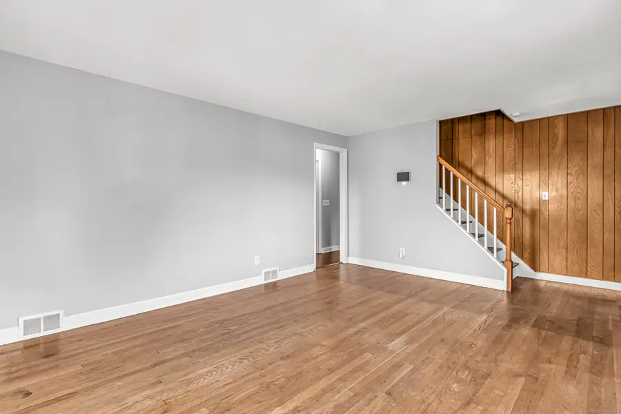 339 Goldenrod Avenue, Bridgeport, CT 06606 - Image #3