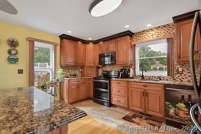 5 Stegos Drive, Wallingford, CT 06492 - Image #3