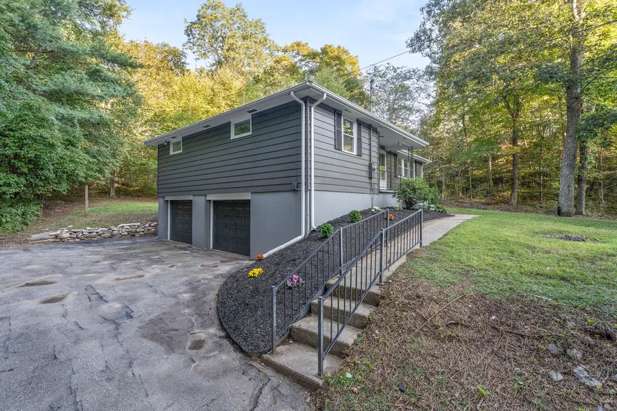 27 Woodland Drive, Salem, CT 06420 - Image #2