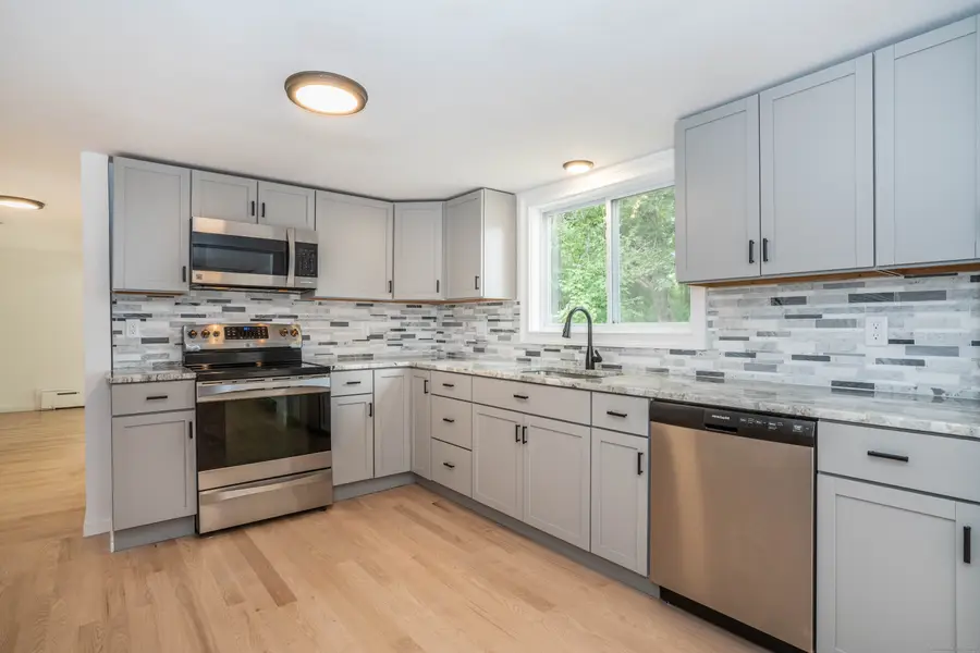 14 Main St Extension, Tariffville, CT 06081 - Image #3