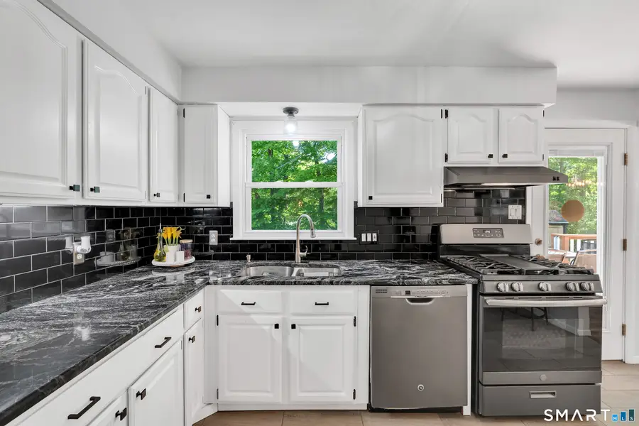 17 Briarwood Lane, Branford, CT 06405 - #2