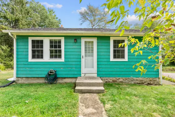 352 Pendleton Hill Road, North Stonington, CT 06359