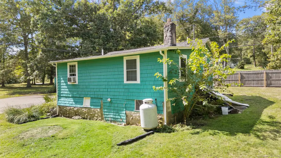 352 Pendleton Hill Road, North Stonington, CT 06359 - Image #2