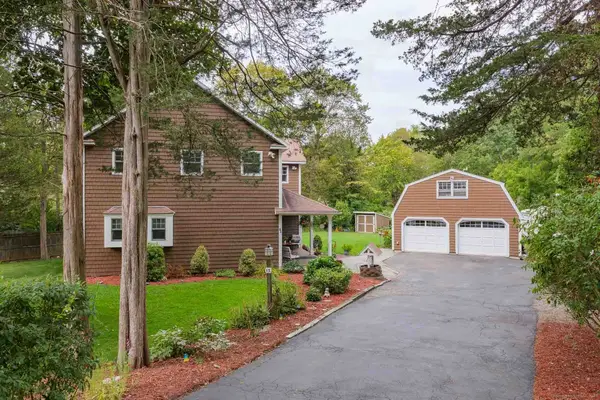 15 Flak Lane, New Fairfield, CT 06812