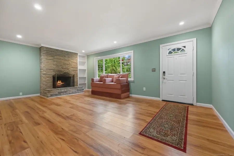 325 Shelton Road, Trumbull, CT 06611 - Image #3