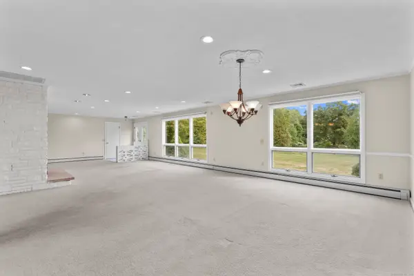 47 Sunset Drive, Orange, CT 06477