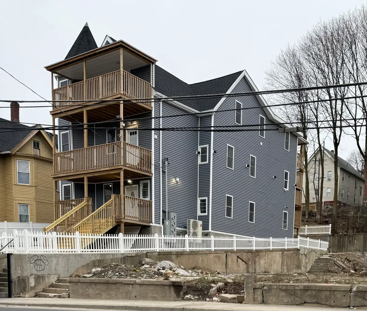 975 North Main Street, Waterbury, CT 06704 - Image #1