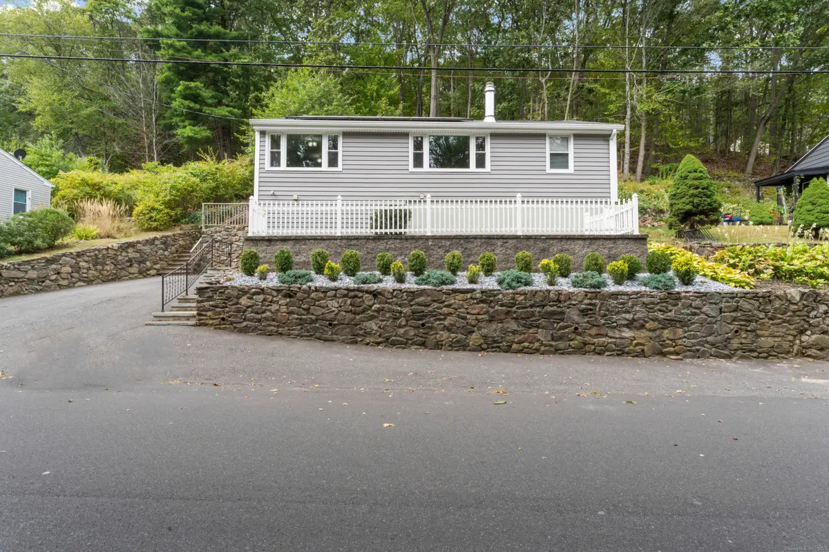 114 Emmett Avenue, Derby, CT 06418 - Image #1