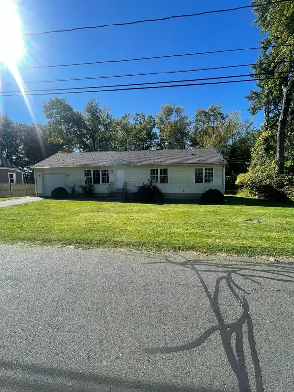 7 Emerson Street, Bloomfield, CT 06002