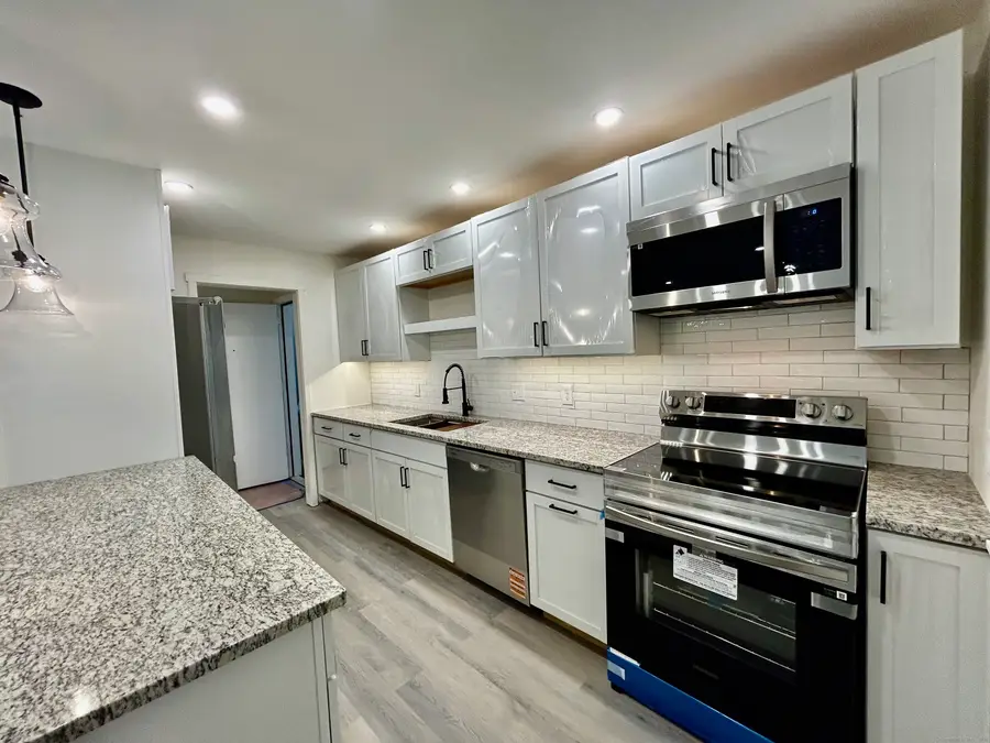 114 Heritage Village #C, Southbury, CT 06488 - Image #3