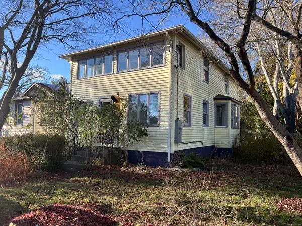 14 North Phillips Street, Waterford, CT 06385