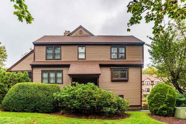 26 Edgehill Circle #26, Monroe, CT 06468