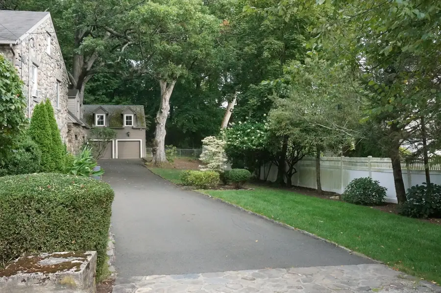 180 Summer Street, New Canaan, CT 06840 - Image #3