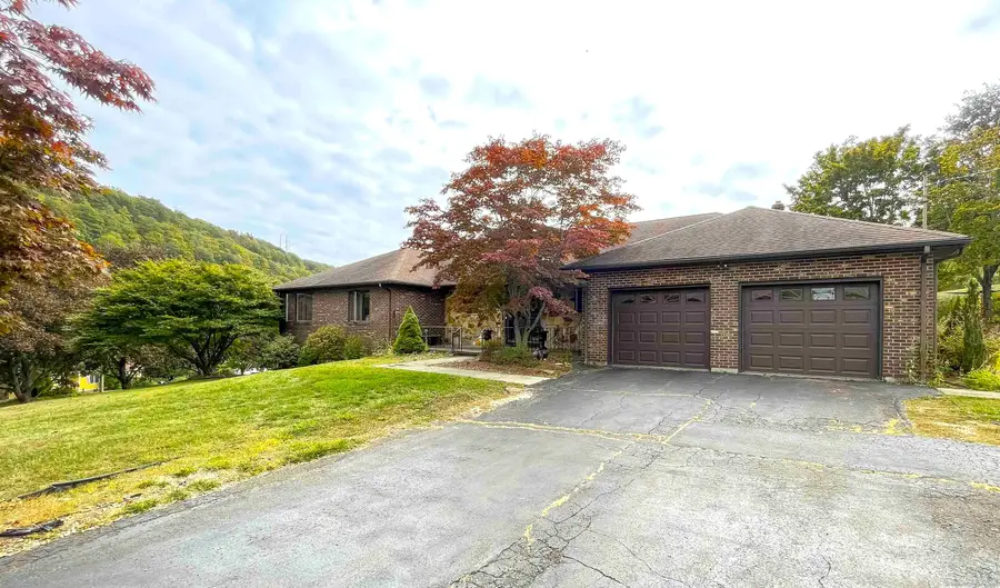 46 Cliffside Drive, Wallingford, CT 06492 - Image #2