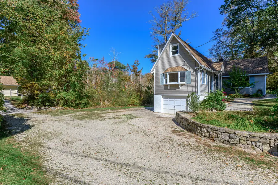 81 Picketts Ridge Road, Redding, CT 06896 - Image #2