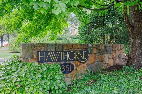 351 Pemberwick Road #APT 111, Greenwich, CT 06831