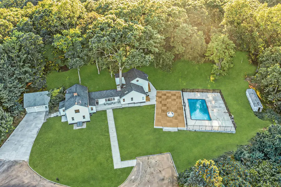 16 Yankee Peddler Path, Madison, CT 06443 - Image #2